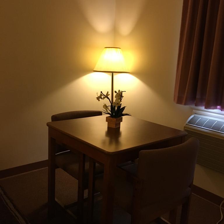 Coronado Motel & Rv Park Lindsborg Экстерьер фото