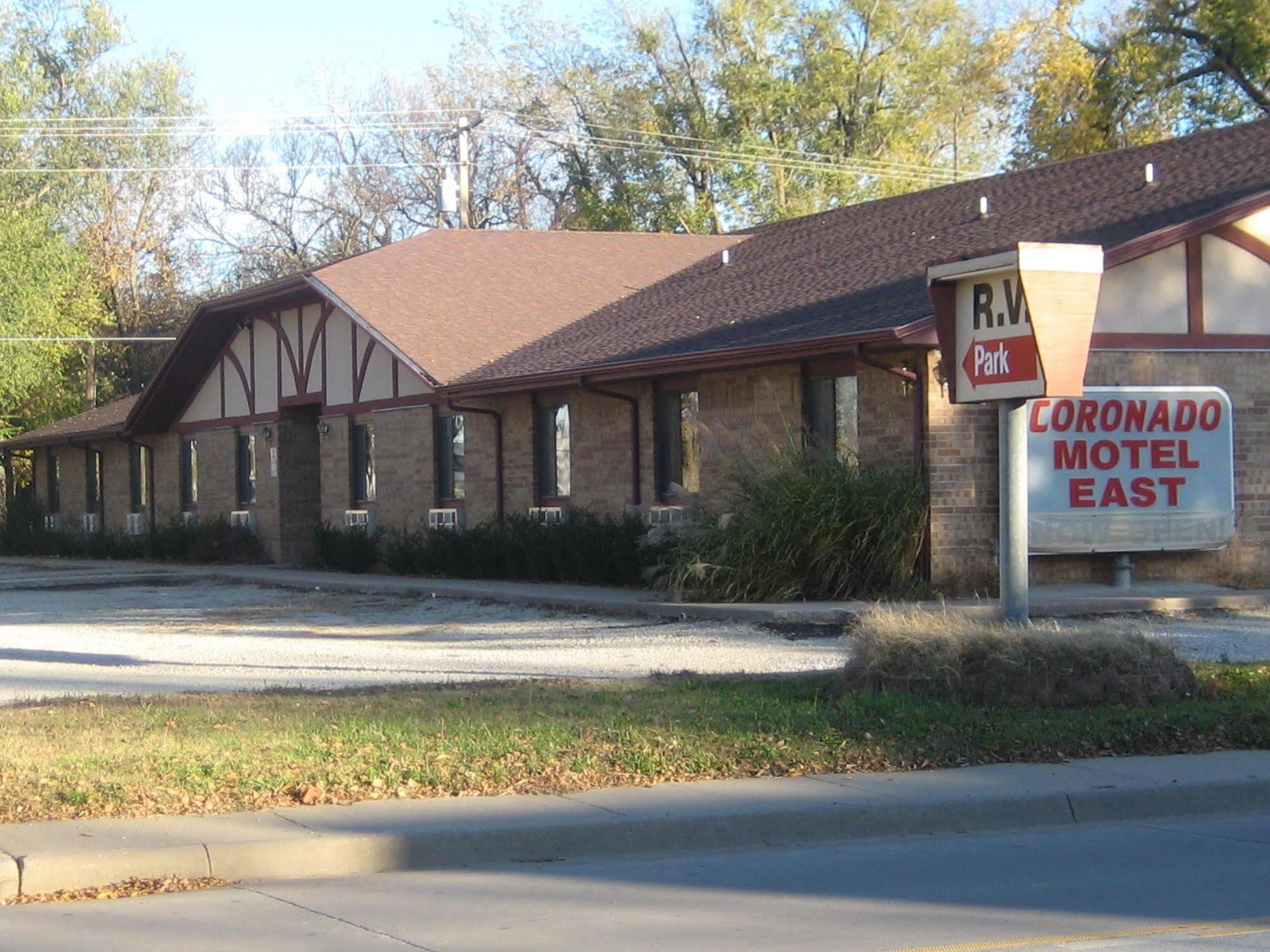 Coronado Motel & Rv Park Lindsborg Экстерьер фото